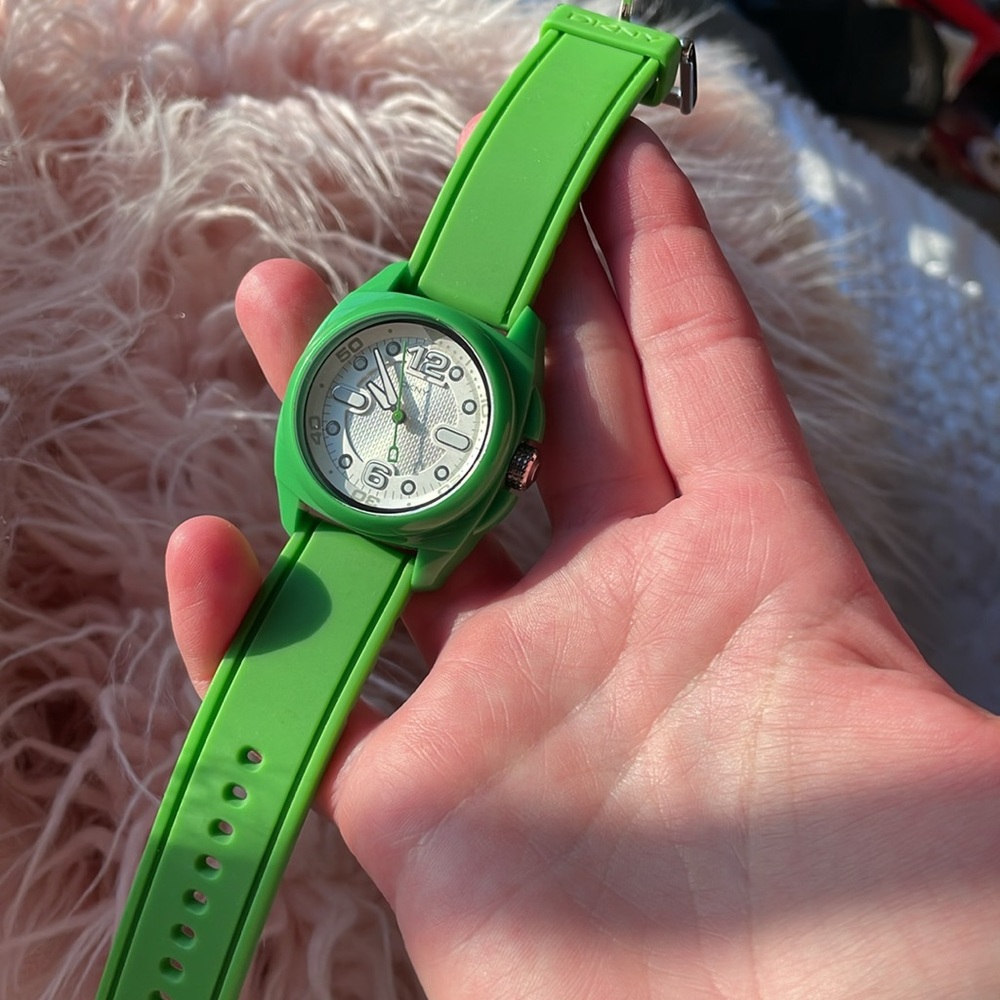 Vintage Bright green DKNY watch Brand new never been used - Picture 15 of 17